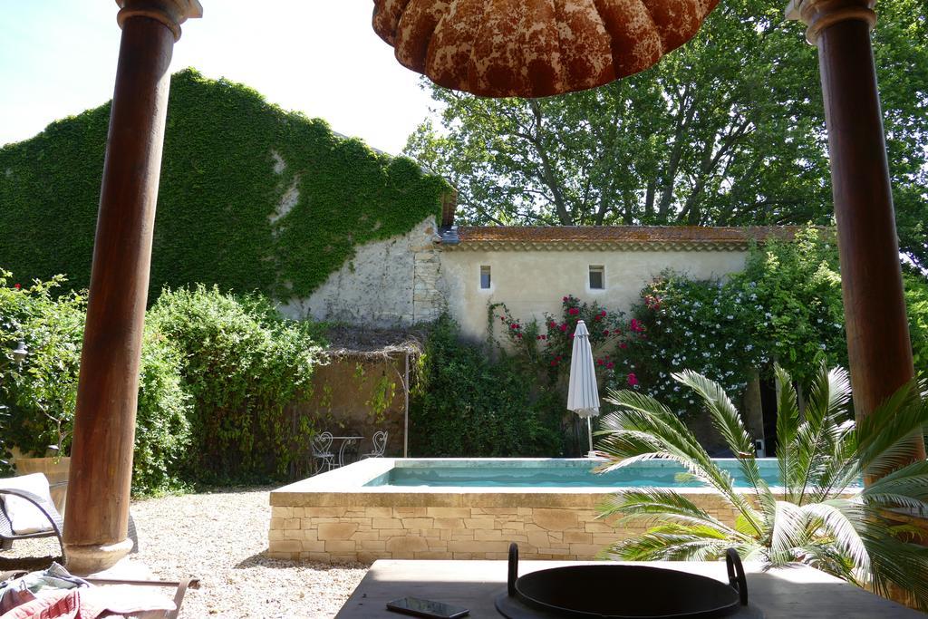Mas Du Puits D'Amour Orange  Exterior photo