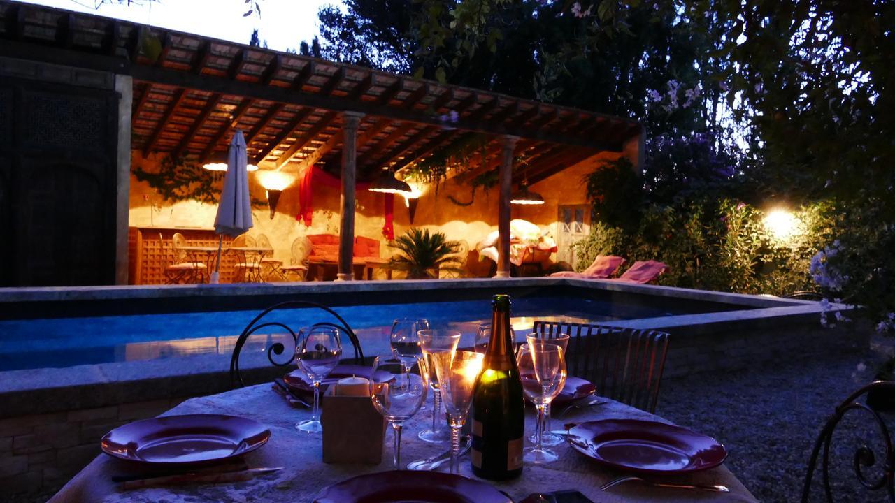 Mas Du Puits D'Amour Orange  Exterior photo